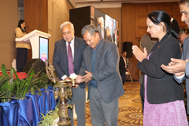 “2nd INDIA-NEPAL STARTUP CONNECT” कार्यक्रमको उद्धघाटन गर्नुहुँदै माननिय सञ्चार तथा सूचना प्रबिधि मन्त्री पृथ्बीसुब्बा गुरुङ । साथमा नेपालका लागि भारतीय राजदूत नबिन श्रीवास्तव